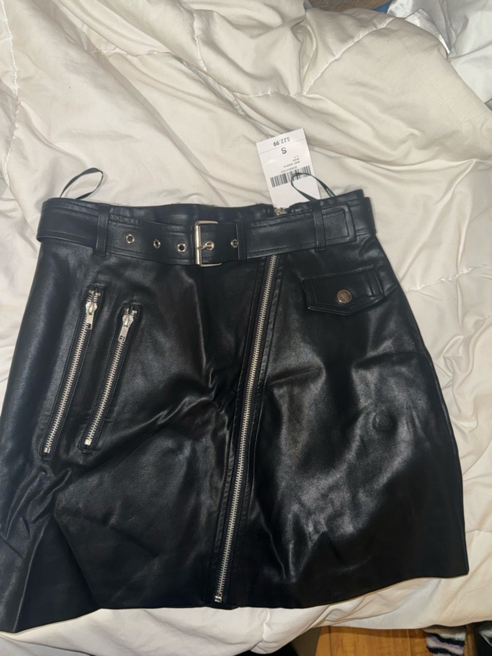 Forever 21 black faux leather skirt